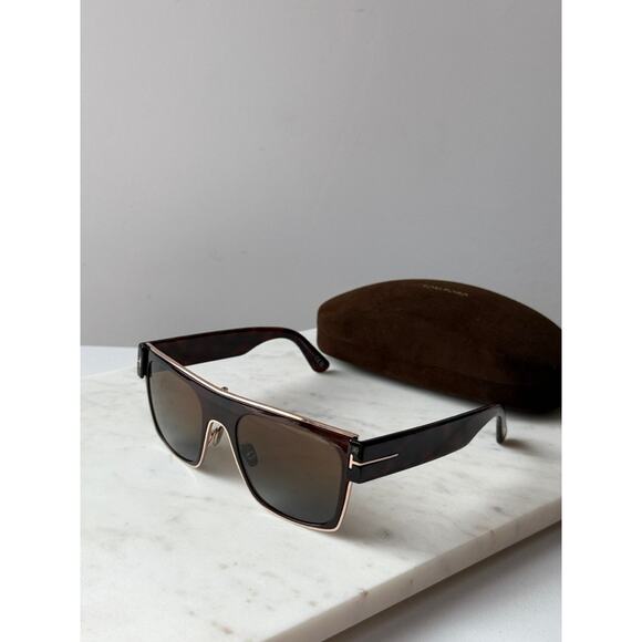 NEW Tom Ford FT1073 Edwin Sunglasses in Havana Brown Square main image 4